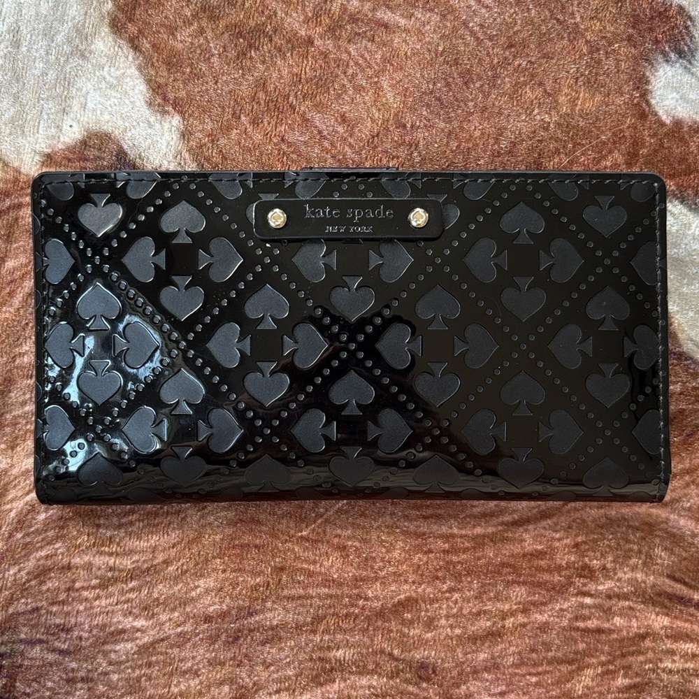 Kate Spade Glossy Black Bifold Snap Close Wallet Card Organizer Embossed Logo